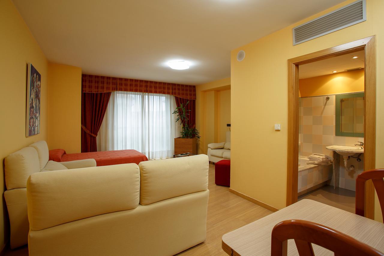 Hotel Restaurante Pontinas Лалин Экстерьер фото