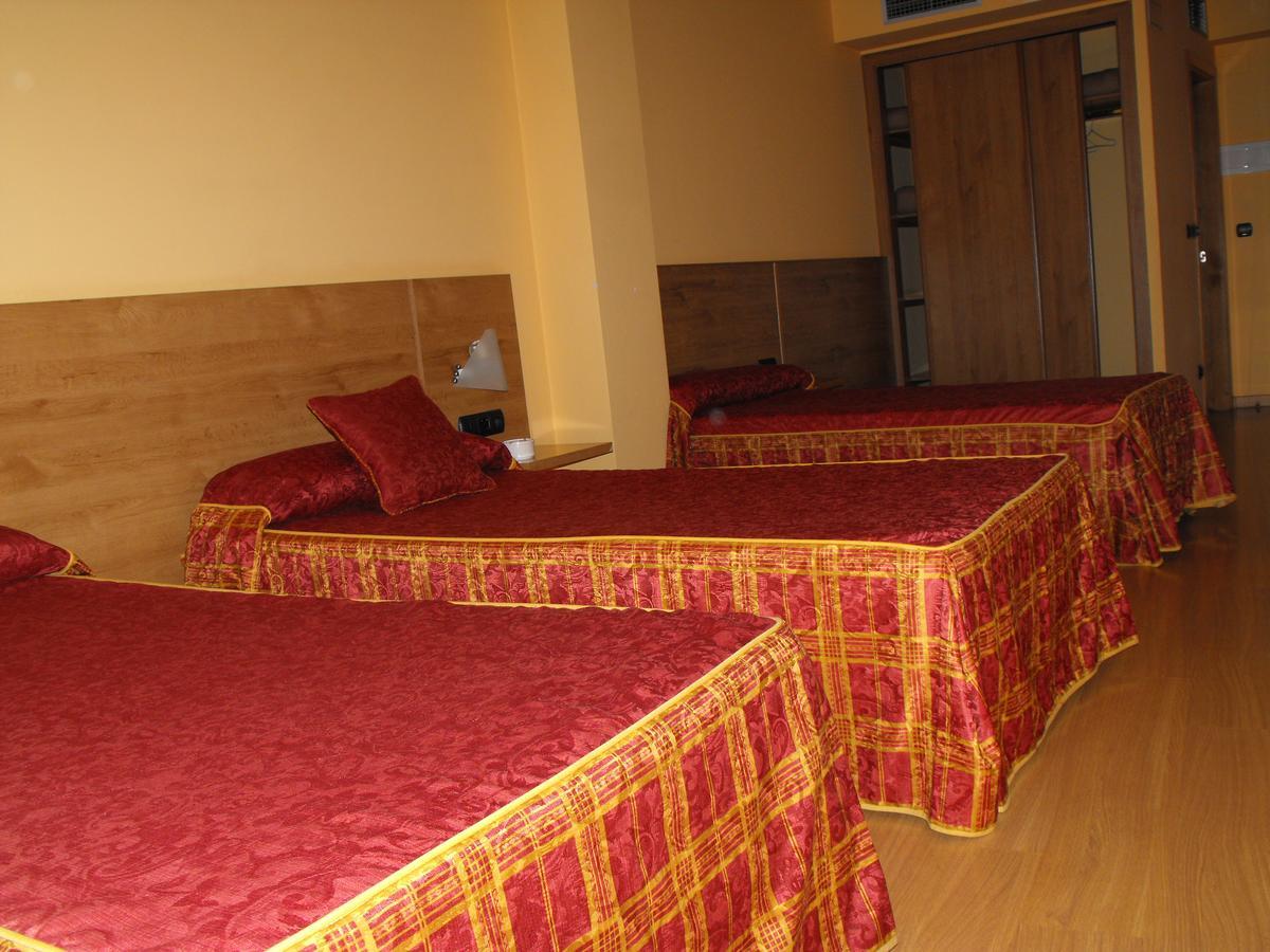 Hotel Restaurante Pontinas Лалин Экстерьер фото